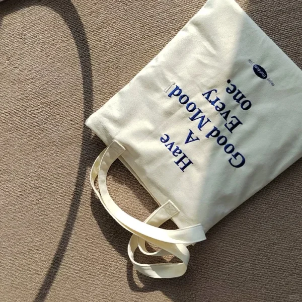 Custom Canvas Tote Bags for Artists – Bulk Orders with Logo