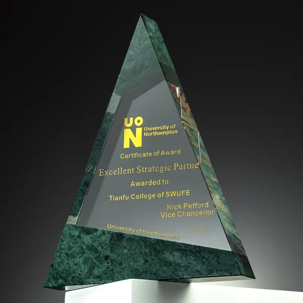 Crystal Trophy Customized Award Cheap Glass Blank Sports Triangle Emerald  K9 Blank Crystal Glass Award Trophy for Personalized